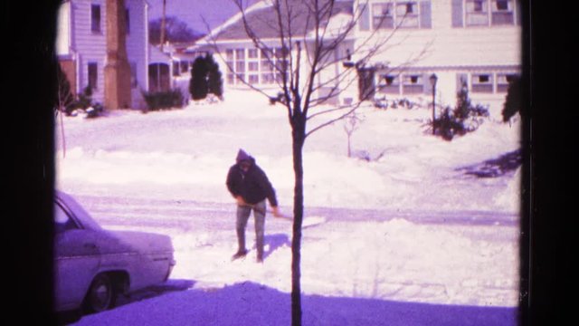 FREDERICK MARYLAND-deri: An Ordinary Street In Maryland During The Summer And Winter Seasons