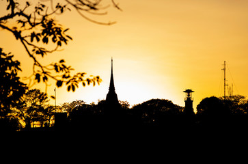 Obraz premium Khao Tang Guan, The top of the hill is a major ancient mountain, with an elevator on the hill. Phra that Chedi Luang Sala Phra Wihan Daeng, Lighthouse , Thailand's popular tourist in Songkhla