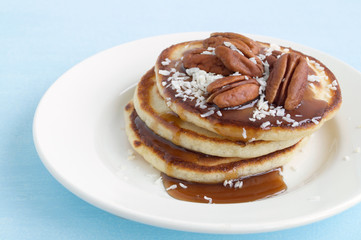 pancakes with honey and nuts.