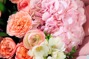 Obraz na płótnie Canvas Bouquet of mixed spring flowers close-up view - Image