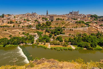 Fototapeta na wymiar Panorama of the old historical city of Toledo and the Tagus river. Toledo, Spain