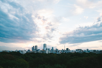 Fototapeta premium 夕暮れ時の街並み