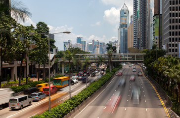 Naklejka premium Hong Kong street highway with heavy traffic on day