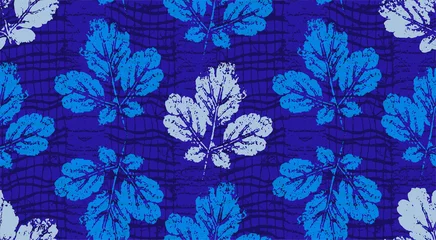 Foto op Plexiglas anti-reflex Seamless pattern with scattered leaf prints. Background with leaves in blue © Светлана Зиновьева