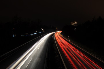 Fototapeta na wymiar Autobahnbrücke bei Nacht Langzeitbelichtung - Bridge over highway at night long time exposure II