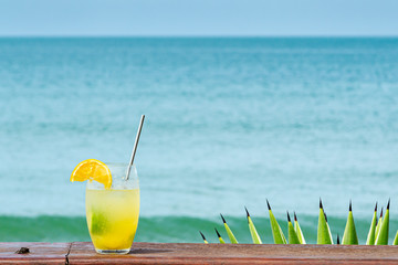 Caipirinha na beira da praia