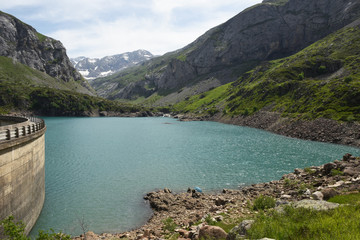 Obraz na płótnie Canvas Lac des Gloriettes Hautes Pyrénées