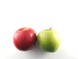 Fototapeta na wymiar Two apple isolate on white background.