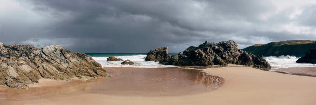 Breaking waves on Sango Sands Bay. Durness, Highlands, Scotland, UK.