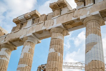 Fototapeta premium Ruins of Parthenon on the Acropolis - 447 BC - in Athens, Greece