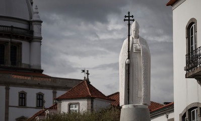 Obraz premium Historical white Statues from Sameiro Sanctuary in Braga, Minho, Portugal.