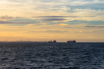 朝の海と空と雲には彩雲DSC1472