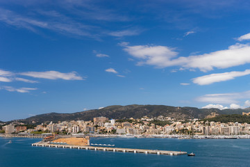 Fototapeta na wymiar Cruise port in the Palma de Mallorca bay