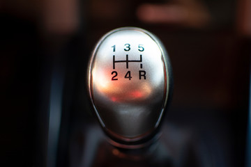 Palanca de cambios. Transmisi&oacute;n manual. Bokeh