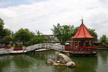 Fototapeta premium Lake, bridge of the Hualien Tourism Sugar Factory
