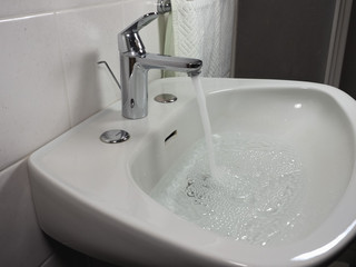 tap faucet in basin