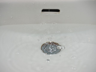 tap faucet in basin