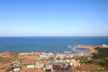 Obraz premium 비행기에서 내려다 본 섬