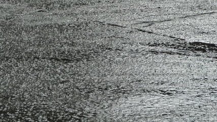 道路に降る　あられ　冬