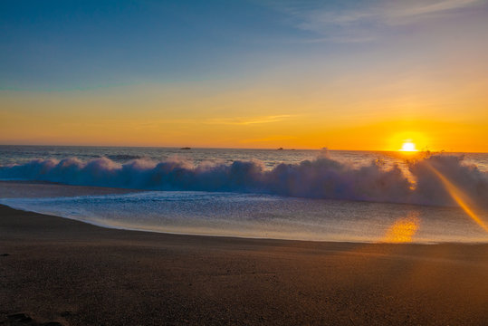 waves crashing in