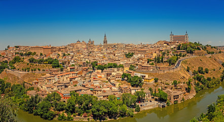 Fototapeta na wymiar Panorama of the medieval historical city of Toledo, Spain