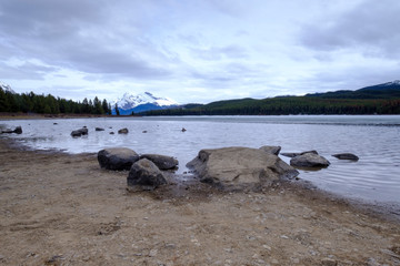 Naklejka premium Canadian lake in Jasper National Park, Alberta, Canada