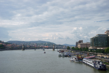 Obraz na płótnie Canvas cityscape view of Danube river with beautiful sky in Budapest