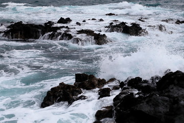 Fototapeta premium 파도치는 바다