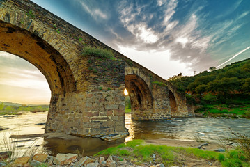 Fototapeta na wymiar Roman bridge of Sotoserrano