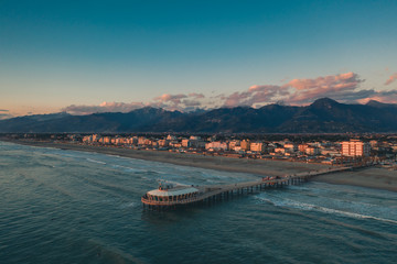 Lido di Camaiore, vista aerea del pontile pedonale