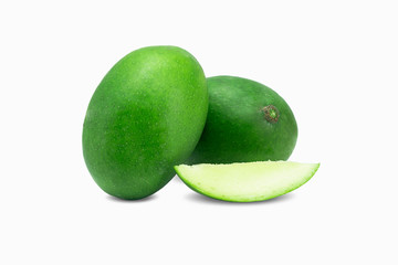 raw green mangoes with mango slice