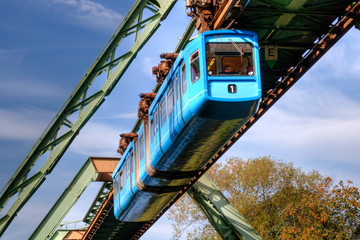 Fototapeta premium Wuppertaler Schwebebahn