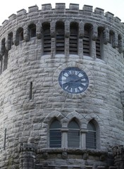 Fototapeta na wymiar clock on a castle