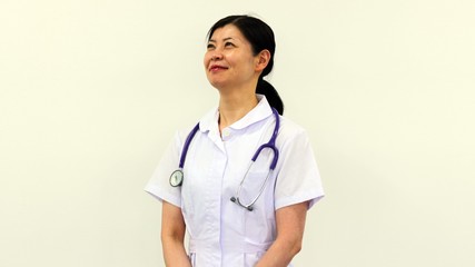 女性　看護師　医療　介護　病院　笑顔　希望