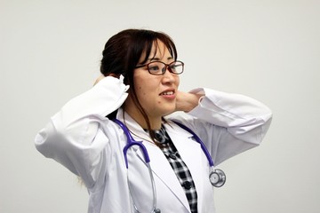 女性　医師　ドクター　病院　クリニック　白衣
