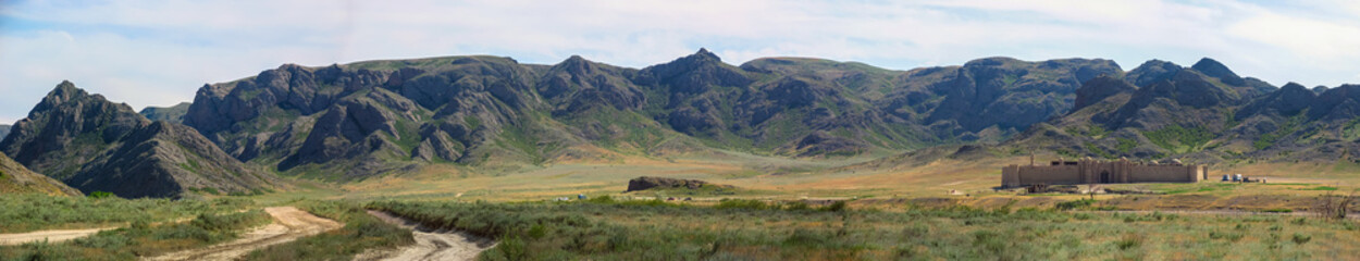 Allphotokz Tamgaly Tas 20050515 1120 Iso50 Canon