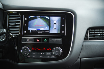 Obraz na płótnie Canvas rear camera suv technology drive dashboard