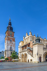Fototapeta na wymiar Cloth Hall and Town Hall Tower, Krakow, Poland