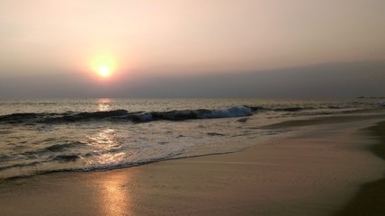 Fototapeta na wymiar Sunset on the Indian ocean