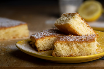 Delicious lemon sponge cake with sugar