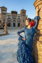 Obraz premium Mujer bailando flamenco en Sevilla Andalucía España