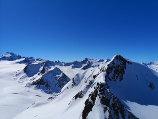 Fototapeta na wymiar mountains in winter soelden