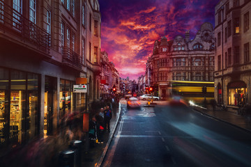 Fototapeta premium Burning sunset on London old street.