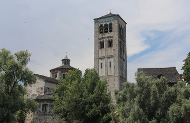 Obraz premium Italie - Piémont - Orta-San Giulio -Abbaye bénédictine Saint-Jules