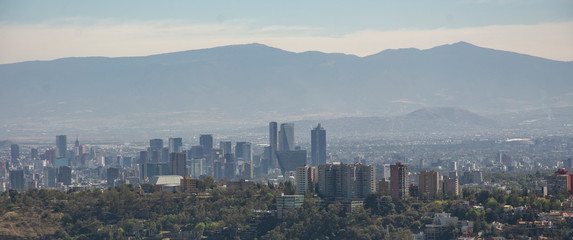Panorama de la ciudad de México en donde se ven los edificios de reforma