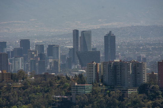 Panorama de la ciudad de M&eacute;xico en donde se ven los edificios de reforma