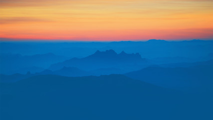 Fototapeta na wymiar Mountain view in the morning.