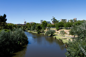 Fototapeta na wymiar river and bridge Adelaide