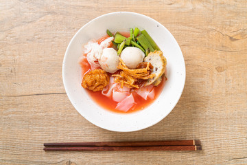 (Yen-Ta-Four) - Thai Style Noodle with assorted tofu and fish ball in Red Soup