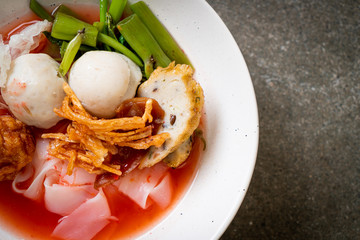 (Yen-Ta-Four) - Thai Style Noodle with assorted tofu and fish ball in Red Soup